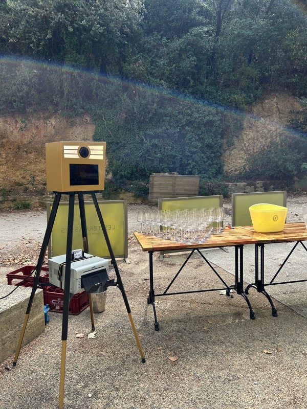 Location photomaton pour une journée séminaire au Pont du Gard